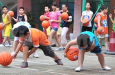 首届河内文化儿童文化宫篮球公开赛在河内举行
